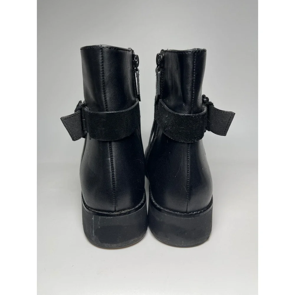 FitFlop Womens Black Leather Buckle Ankle Boots Side Zip Size 9 US